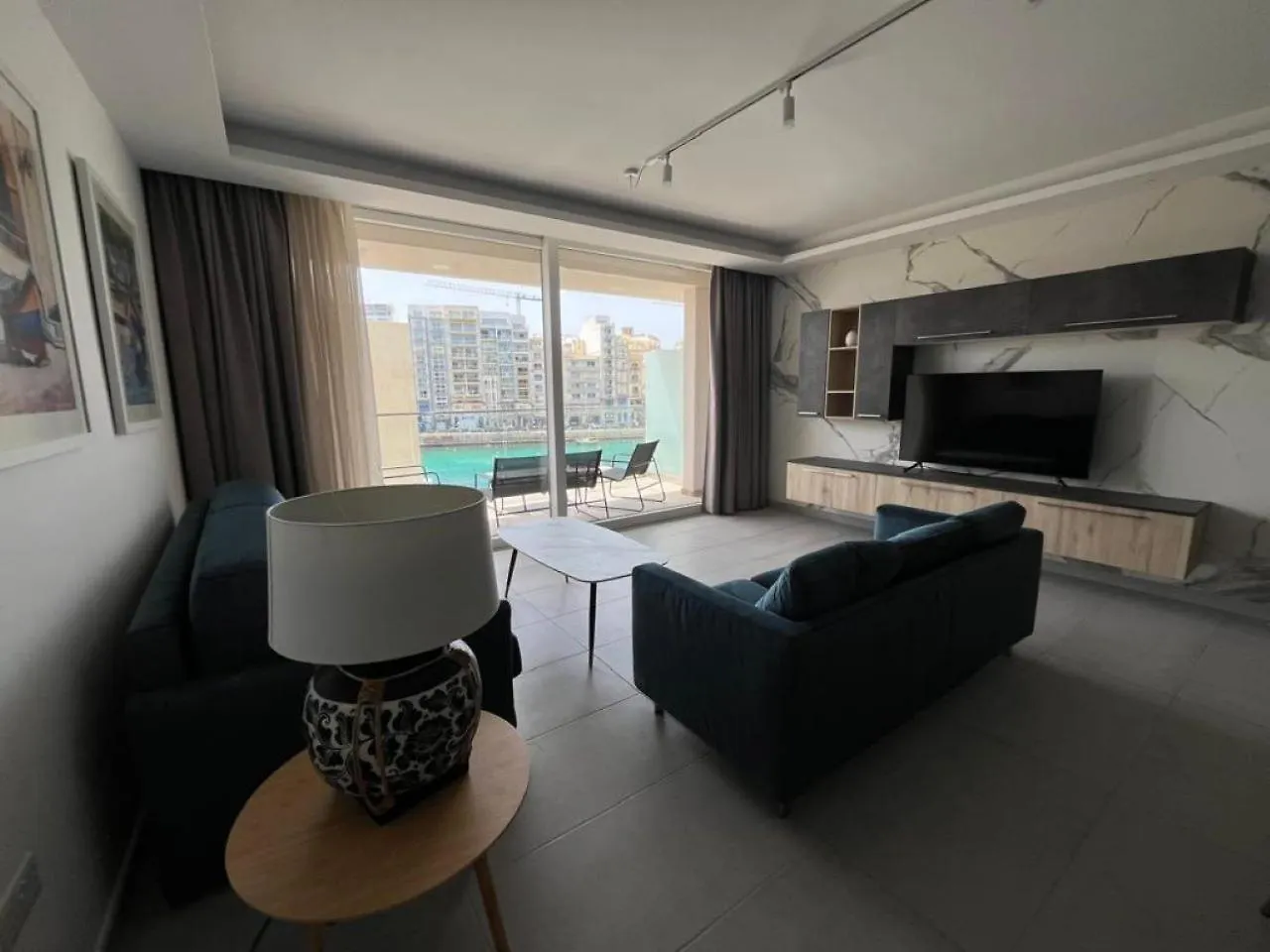 86 Spinola Bay Lägenhet St. Julian's 0*,  Malta